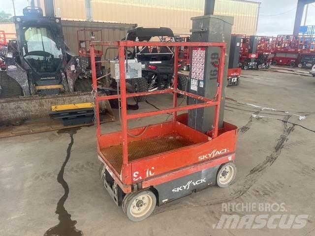 SkyJack SJ16 Вертикальные мачтовые подъемники