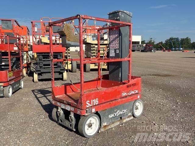 SkyJack SJ16 Вертикальные мачтовые подъемники