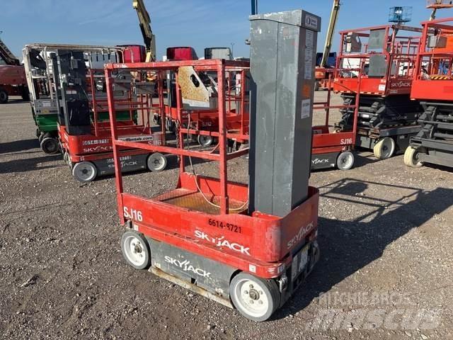 SkyJack SJ16 Вертикальные мачтовые подъемники