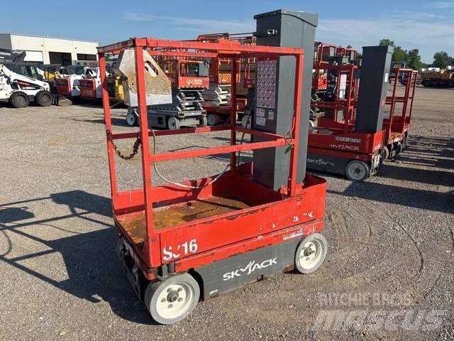 SkyJack SJ16 Вертикальные мачтовые подъемники