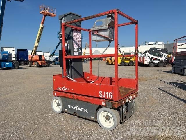 SkyJack SJ16 Вертикальные мачтовые подъемники