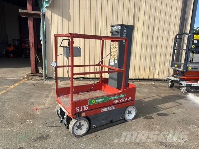 SkyJack SJ16 Вертикальные мачтовые подъемники