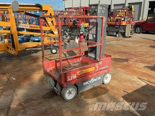 SkyJack SJ16 Вертикальные мачтовые подъемники