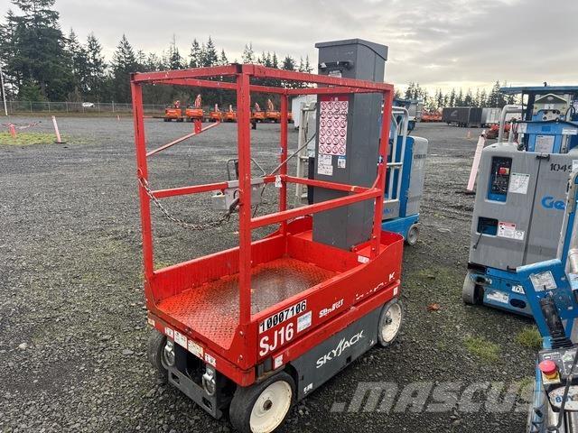 SkyJack SJ16 Вертикальные мачтовые подъемники