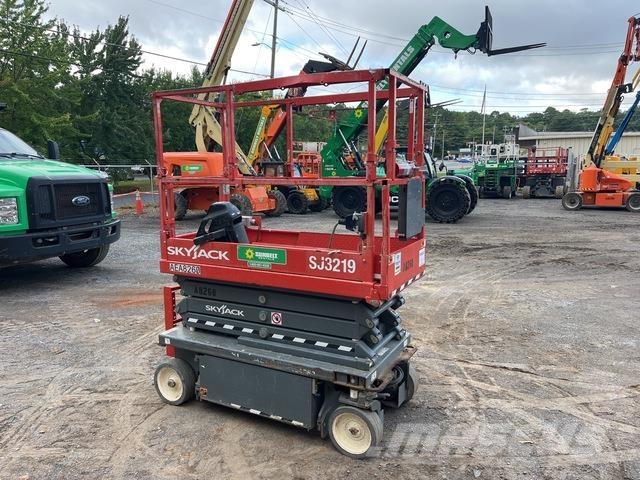 SkyJack SJ3219 Ножничные подъемники