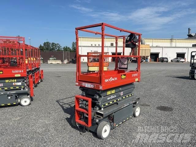 SkyJack SJ3219 Ножничные подъемники