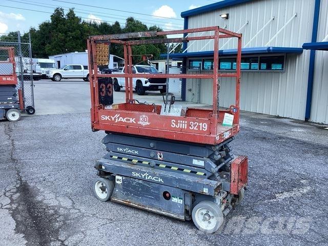SkyJack SJ3219 Ножничные подъемники