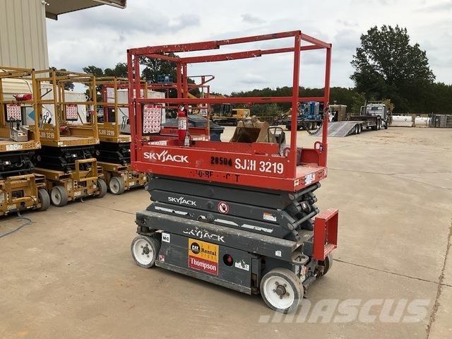 SkyJack SJ3219 Ножничные подъемники