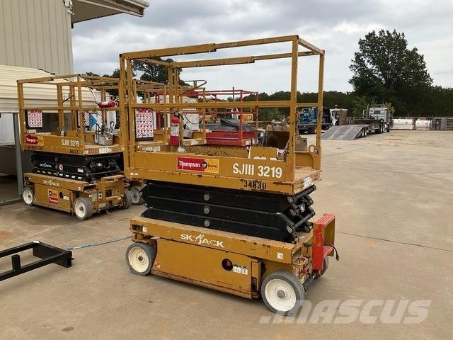 SkyJack SJ3219 Ножничные подъемники