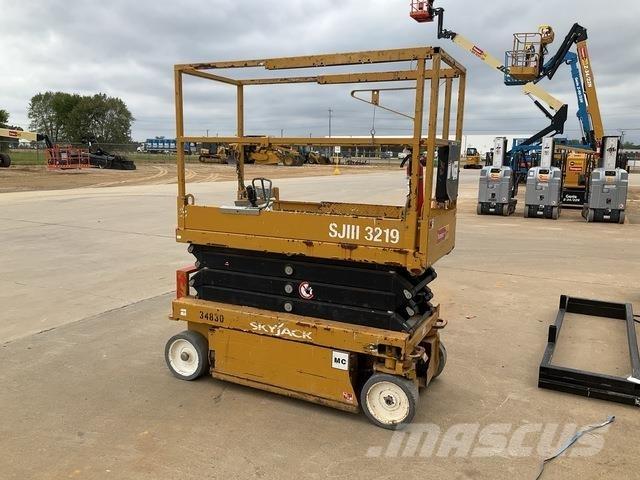 SkyJack SJ3219 Ножничные подъемники