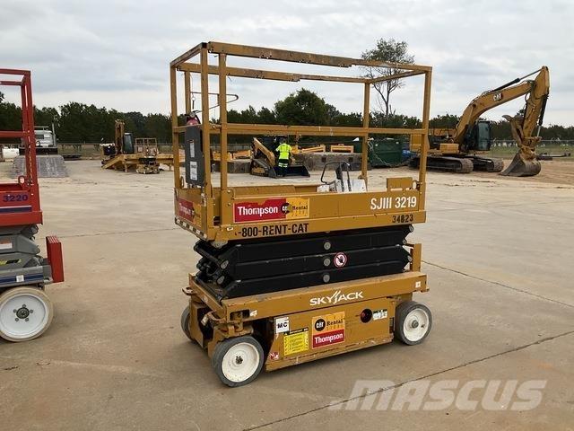 SkyJack SJ3219 Ножничные подъемники
