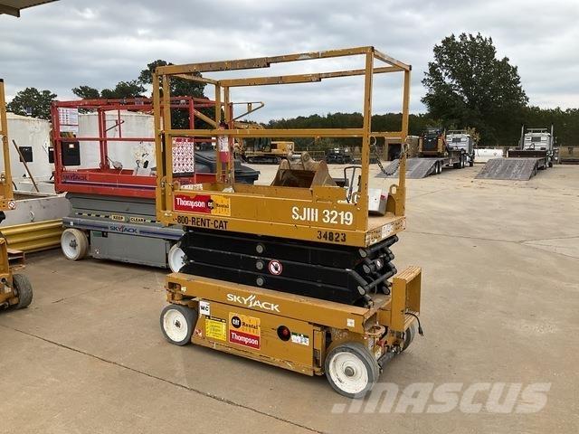 SkyJack SJ3219 Ножничные подъемники