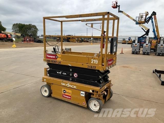 SkyJack SJ3219 Ножничные подъемники