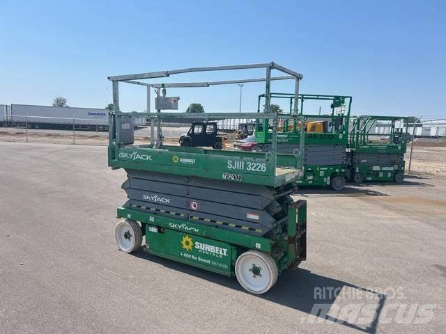 SkyJack SJ3226 Ножничные подъемники