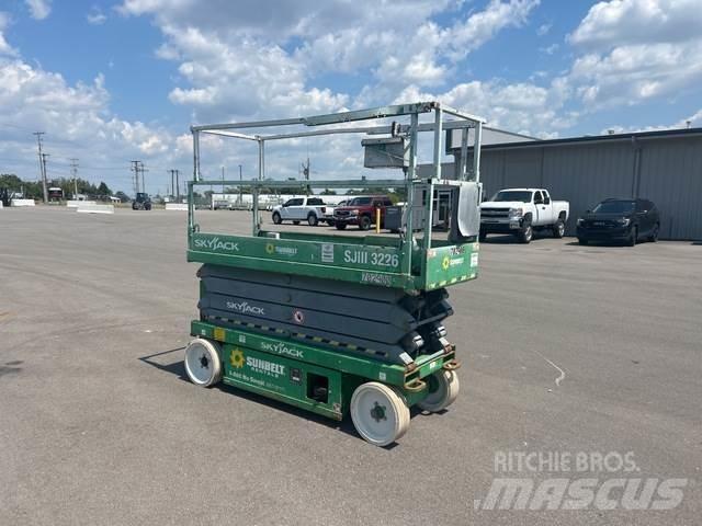SkyJack SJ3226 Ножничные подъемники