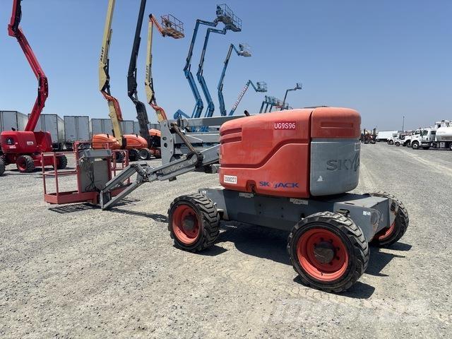 SkyJack SJ46AJ Коленчатые подъемники