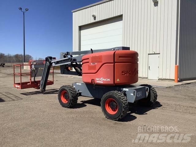 SkyJack SJ46AJ Коленчатые подъемники