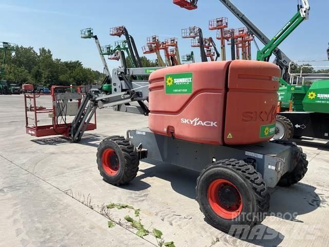 SkyJack SJ46AJ Коленчатые подъемники