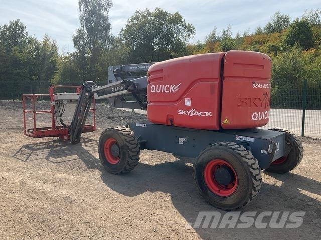 SkyJack SJ46AJ Коленчатые подъемники