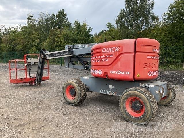 SkyJack SJ51AJ Коленчатые подъемники