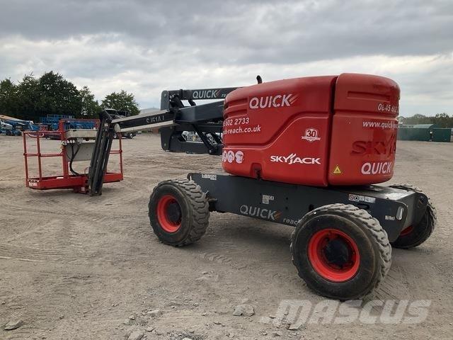 SkyJack SJ51AJ Коленчатые подъемники