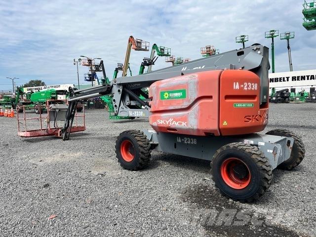 SkyJack SJ63AJ Коленчатые подъемники