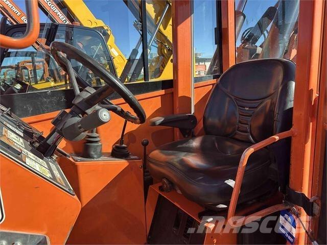 SkyTrak 10054 Телескопические погрузчики