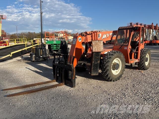 SkyTrak 10054 Телескопические погрузчики