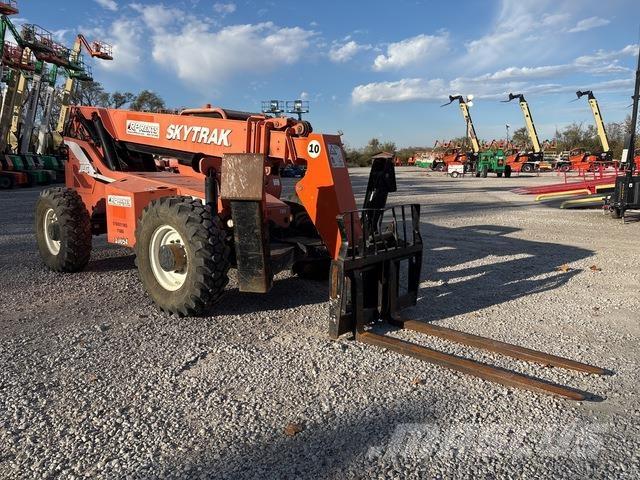 SkyTrak 10054 Телескопические погрузчики