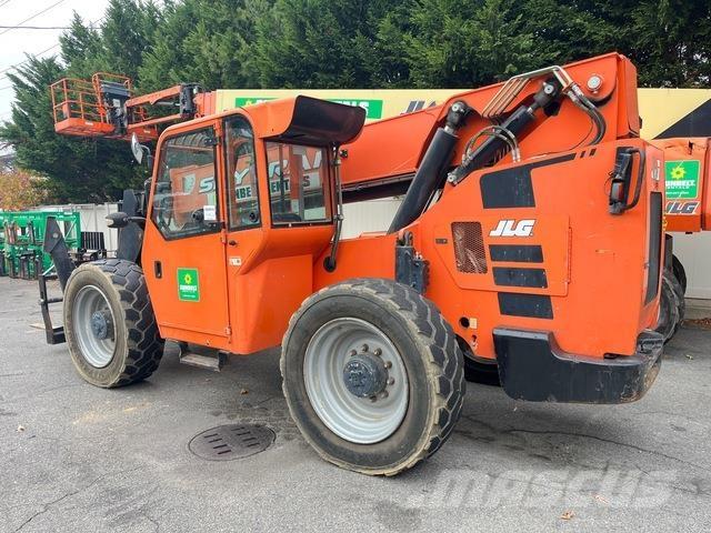 SkyTrak 10054 Телескопические погрузчики