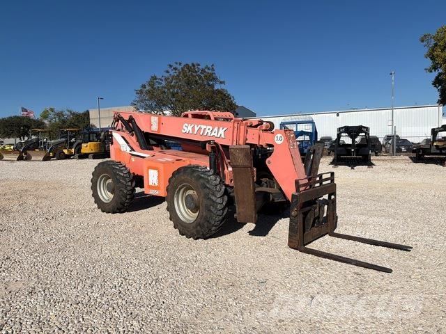 SkyTrak 10054 Телескопические погрузчики