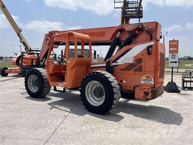 SkyTrak 8042 Телескопические погрузчики