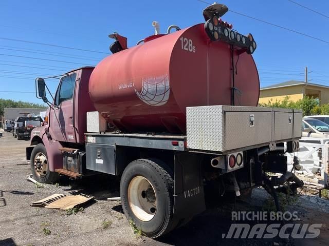 Sterling L7500 Ассенизаторские машины