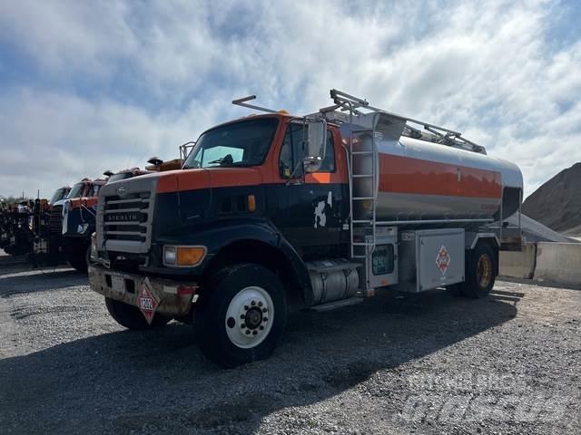 Sterling L7500 Грузовики-цистерны