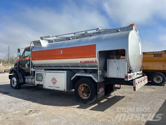 Sterling L7500 Грузовики-цистерны