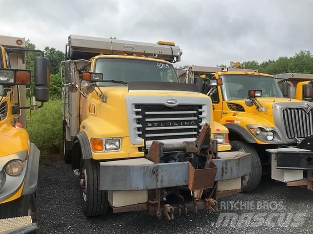 Sterling L8500 Снежные отвалы и плуги
