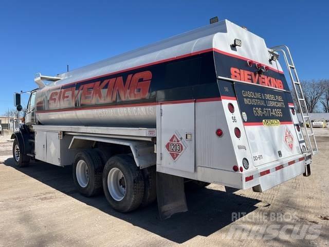 Sterling L9500 Грузовики-цистерны