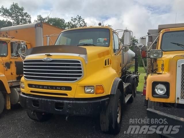 Sterling L9500 Пескоразбрасыватели