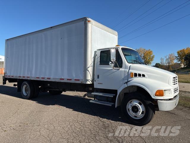 Sterling M7500 Грузовики-Фургоны