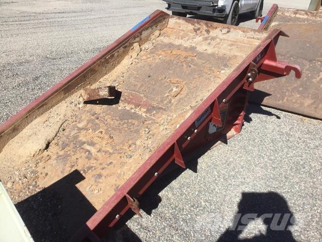  Syntron MF400 Кормораздатчики