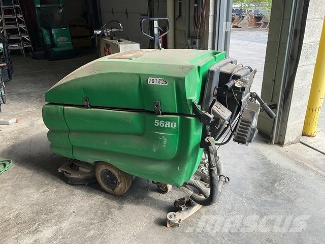 Tennant 5680 Поломоечные машины