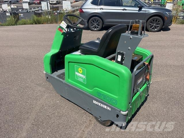 Tennant 6100 Внутренние подметальные машины
