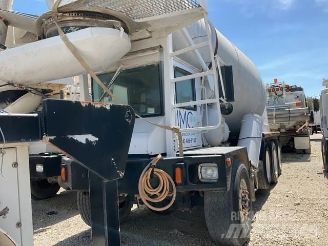 Terex  Специальные грузовики