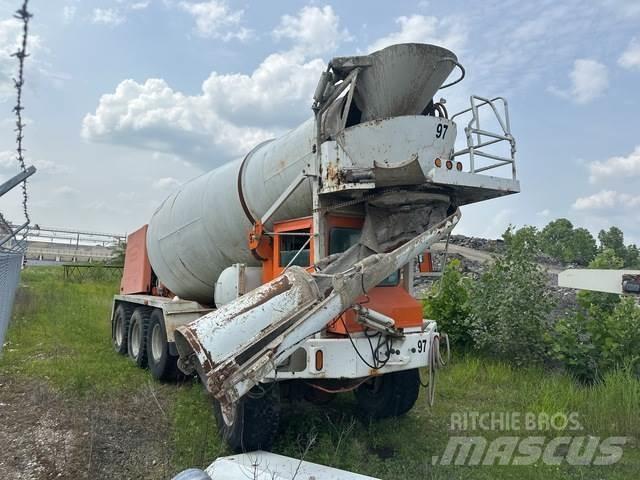Terex  Специальные грузовики