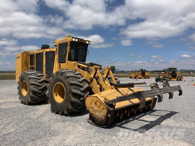 Tigercat 760B Валочно-пакетирующие машины