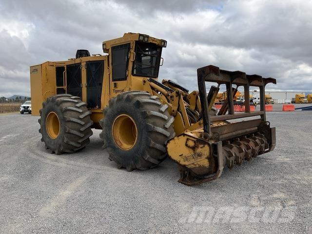 Tigercat 760B Валочно-пакетирующие машины