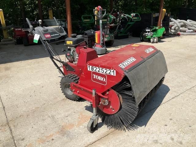 Toro 23740 Внутренние подметальные машины