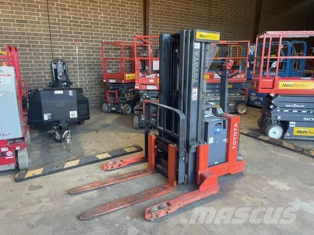 Toyota 6BWS20 Самоходные электроштабелёры