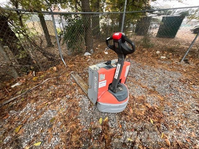 Toyota 8HBW23 Ручные гидравлические тележки