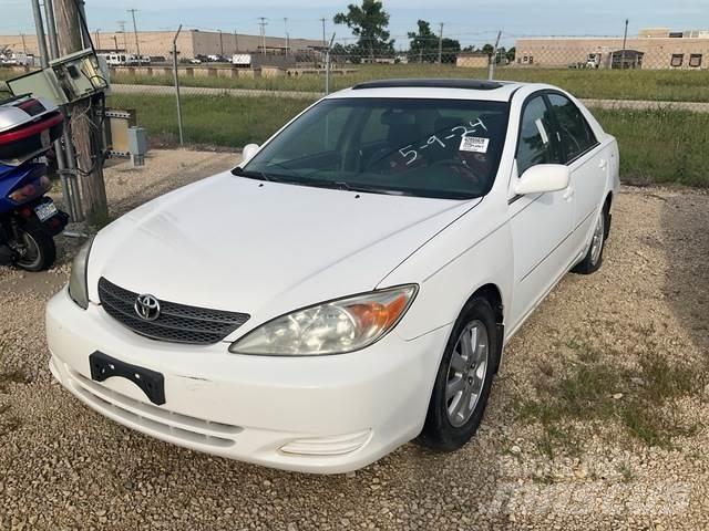 Toyota Camry Легковые автомобили